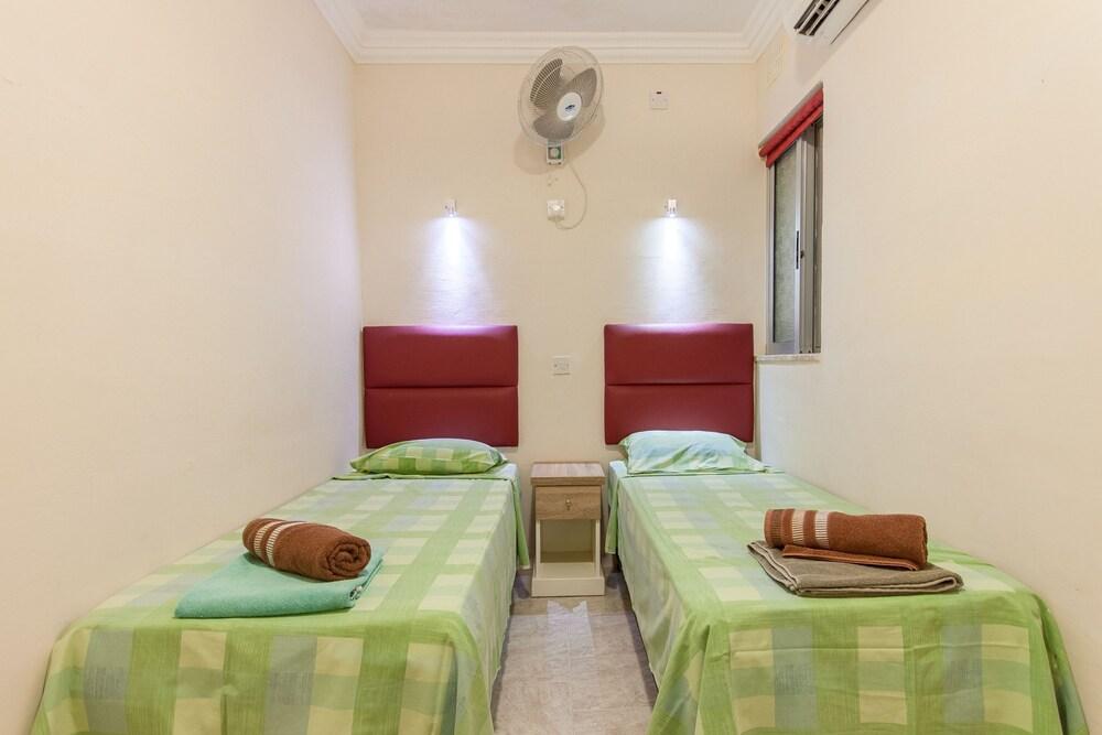 Merill Pool and Sea, charming Apart 2