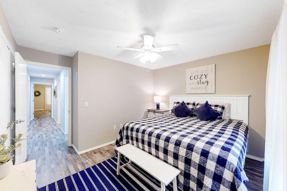 Rockwall Duo - Cottage + Lodge Combo