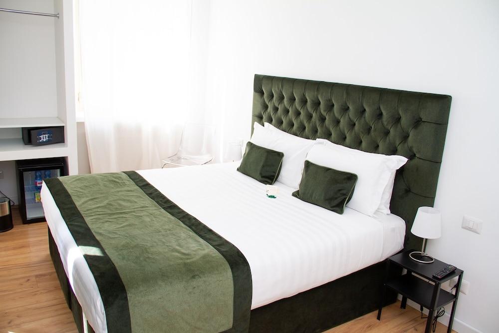 Home at Rome Vatican Suites