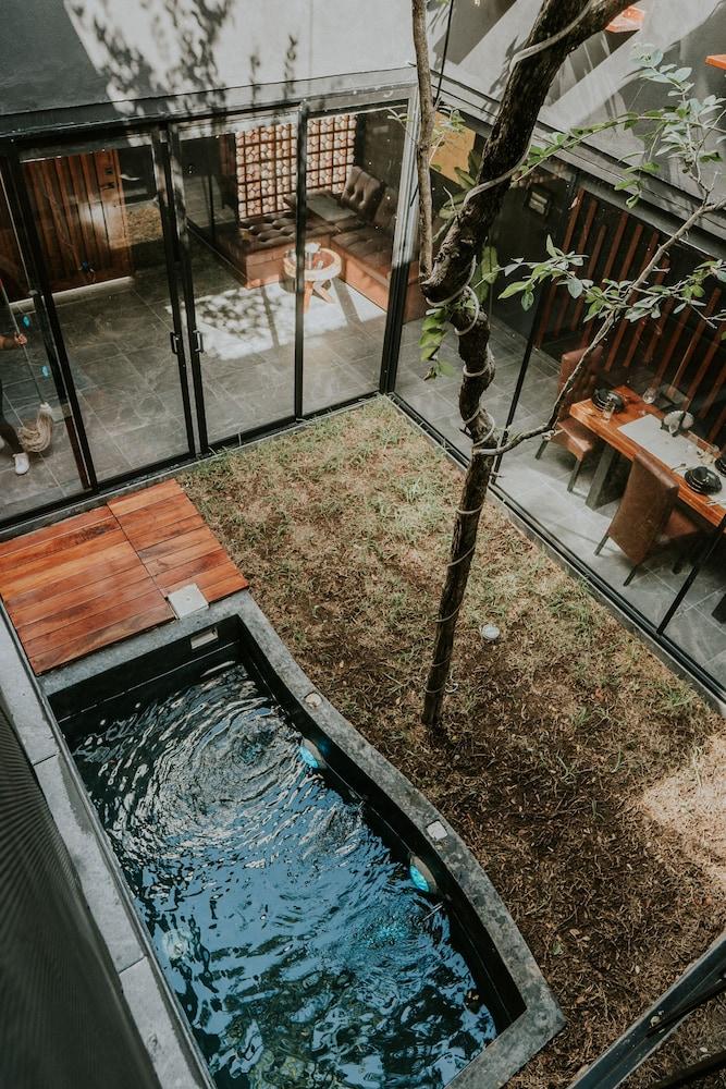 K NAJ Community Cenote residence