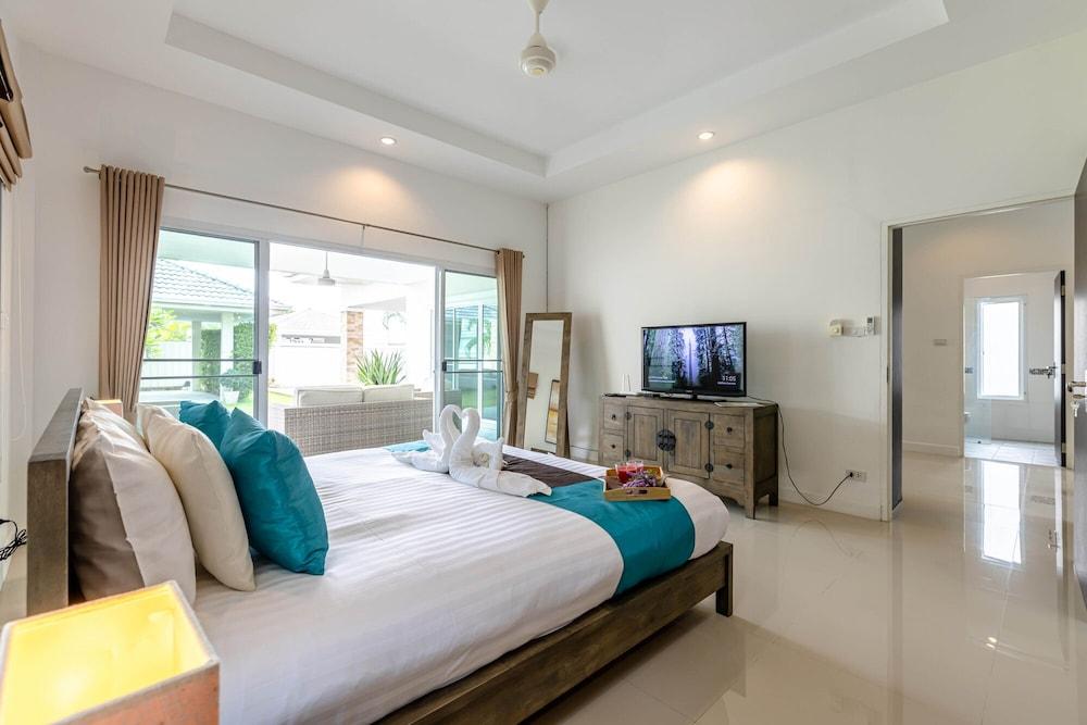 Private 3 BR Pool Villa  G49