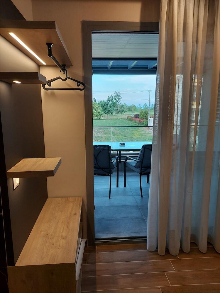 EUPHORIA ''staying in pleasure''