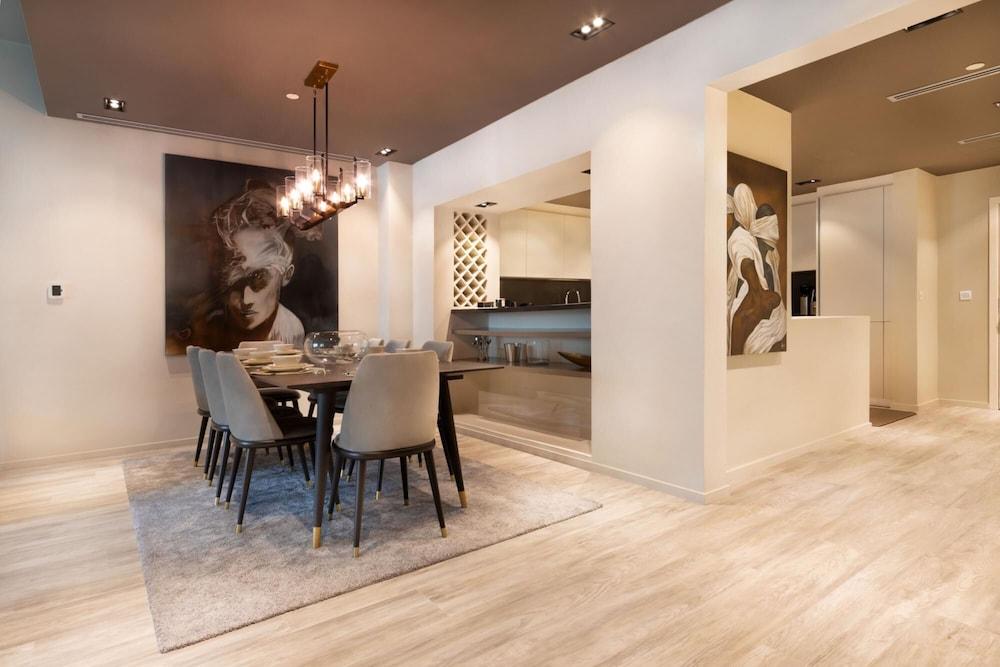 Luxurious 2 Bed Apt on Palm Jumeirah