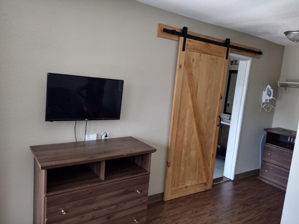 Fairbridge Inn & Suites Richmond Hill