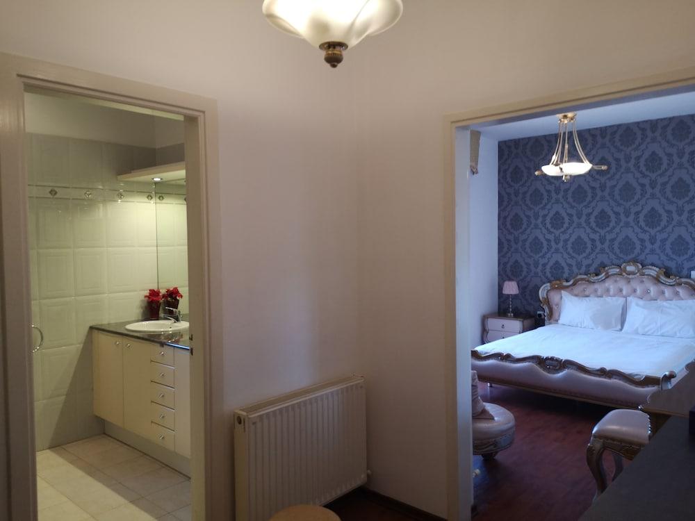 Elena Boutique Residence