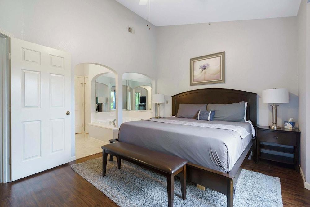 Holiday Ridge Retreat Duo - Holiday Hills Branson - Golf Resort - Outdoor Pools