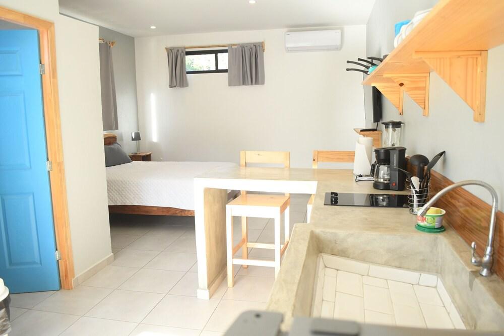 Little Hawaii Avellanas - Beachside Studio