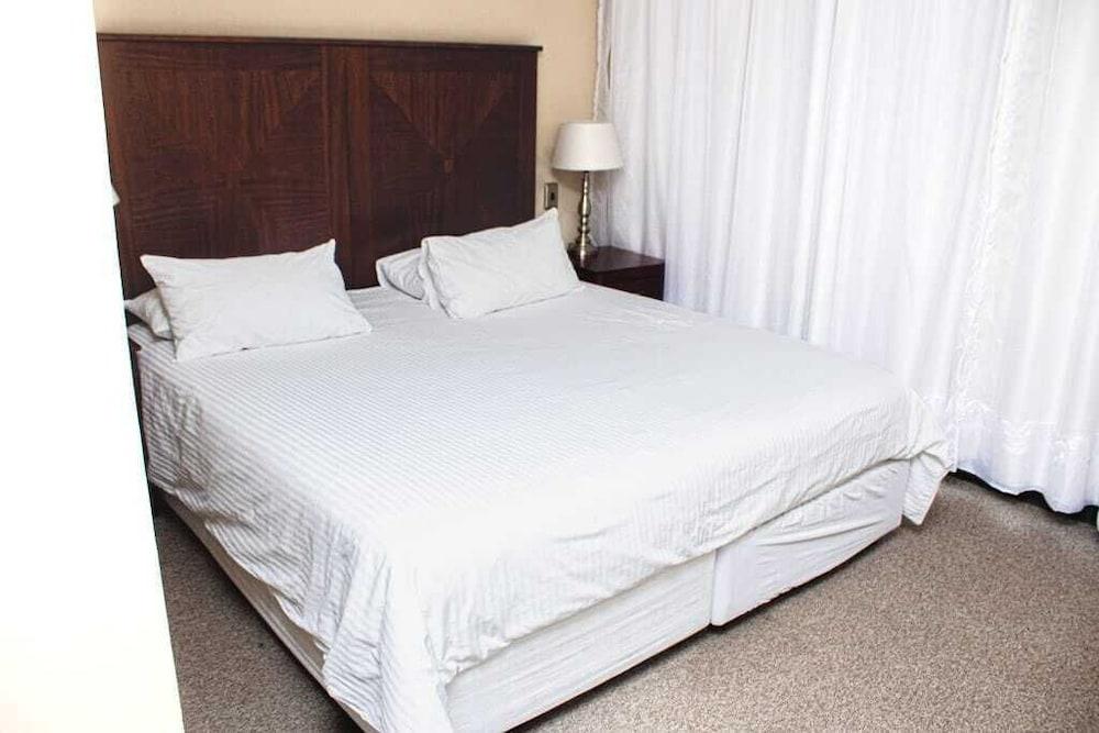 Luxury apartment in Raphael penthouse suite