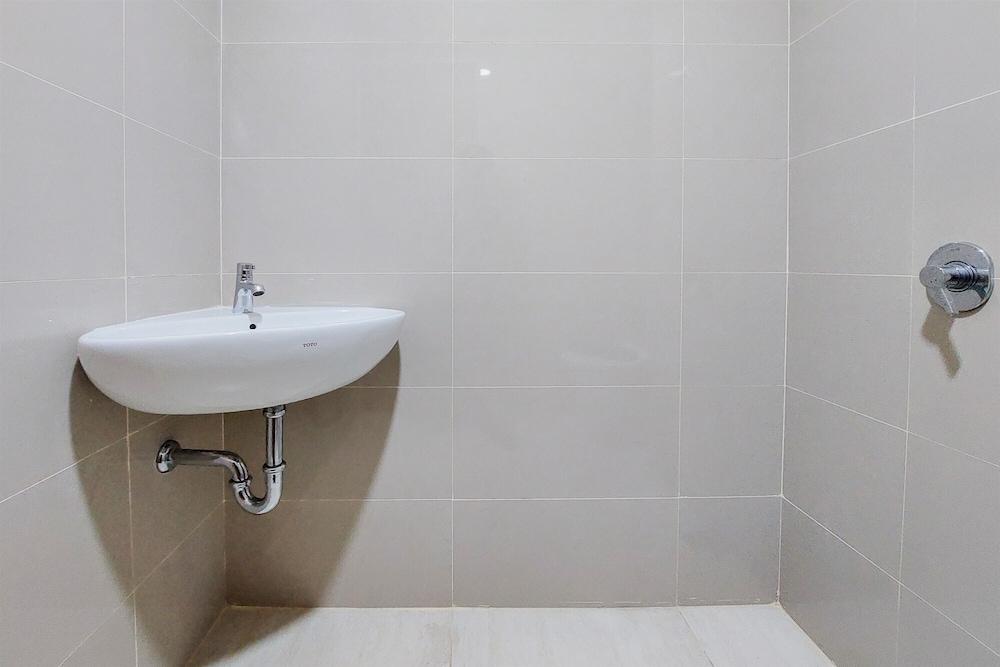 Simply Look Studio Apartment At B Residence