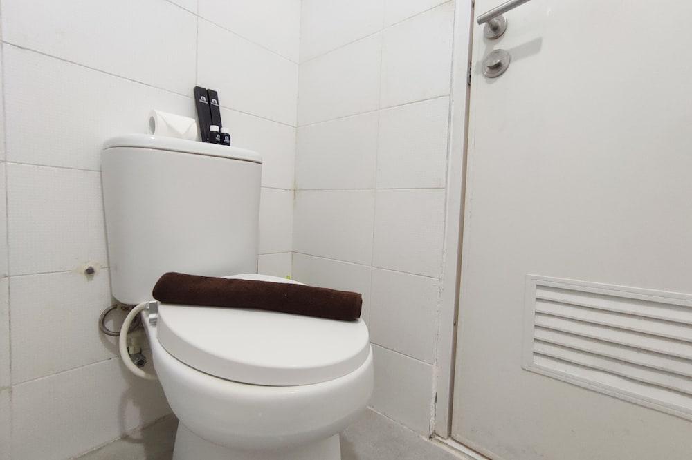 Comfort Studio At Candiland Apartment