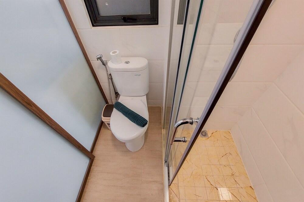 Comfort And Serene 2Br At Sky House Bsd Apartment