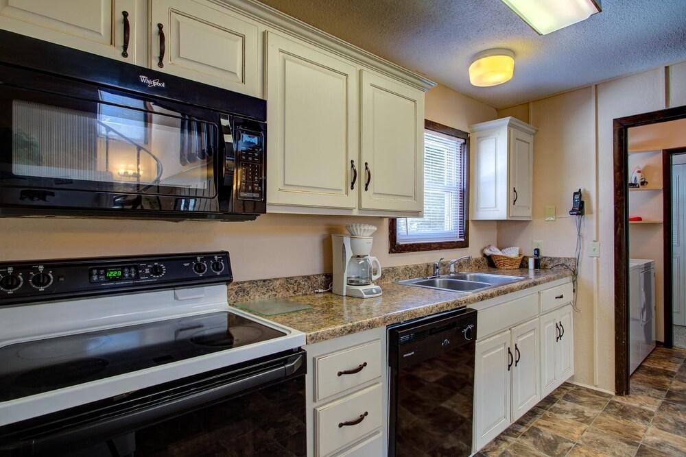 VCI - Beech Manor 3 Bedroom