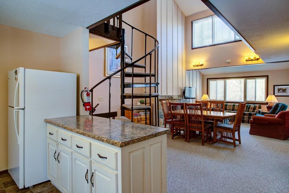 VCI - Beech Manor 4 Bedroom