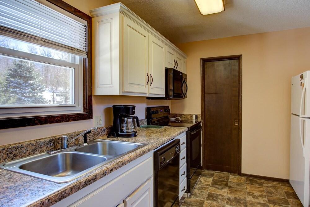 VCI - Beech Manor 4 Bedroom