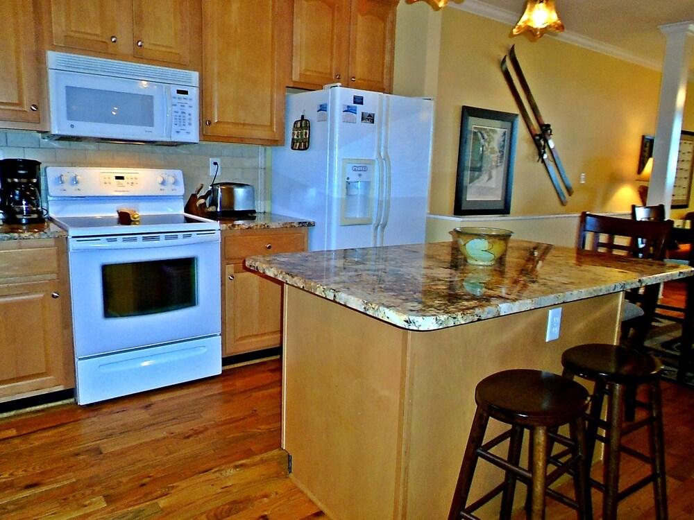 VCI - Klonteska Condominiums #A3