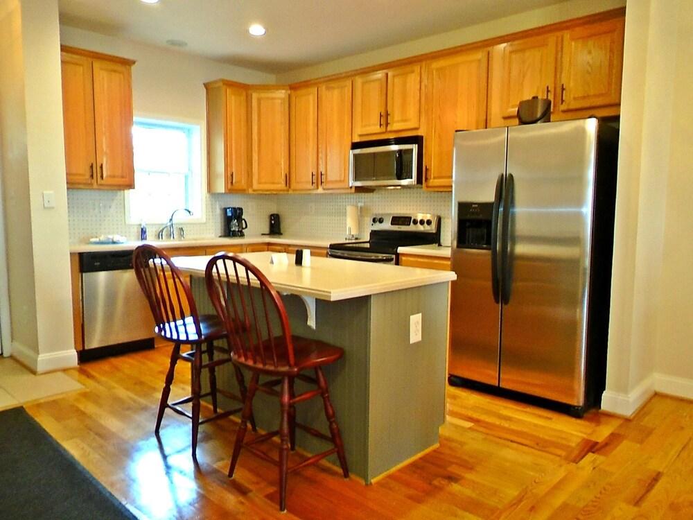 VCI - Klonteska Condominiums #D4