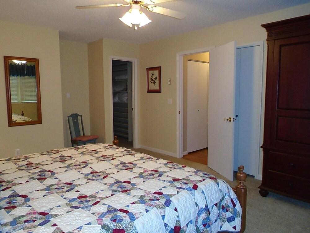 VCI - Lakeledge Hideaway