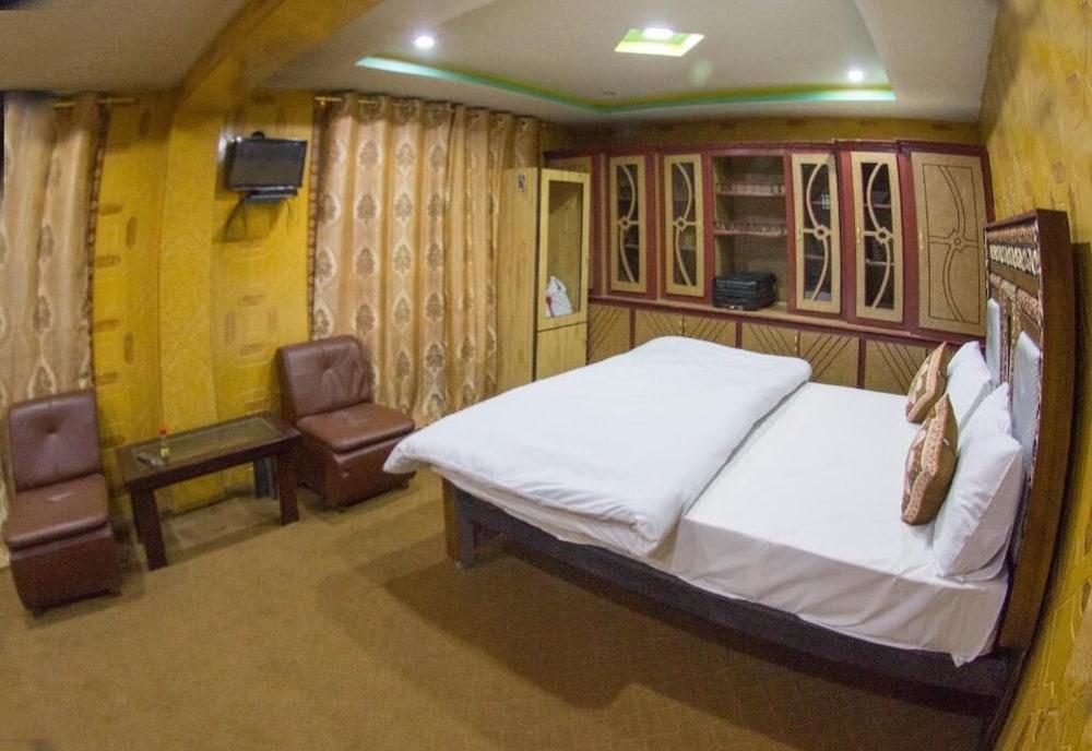 Royal Glaxy Baltistan Skardu