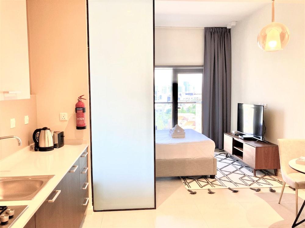 Superior Studio in Park View JVC