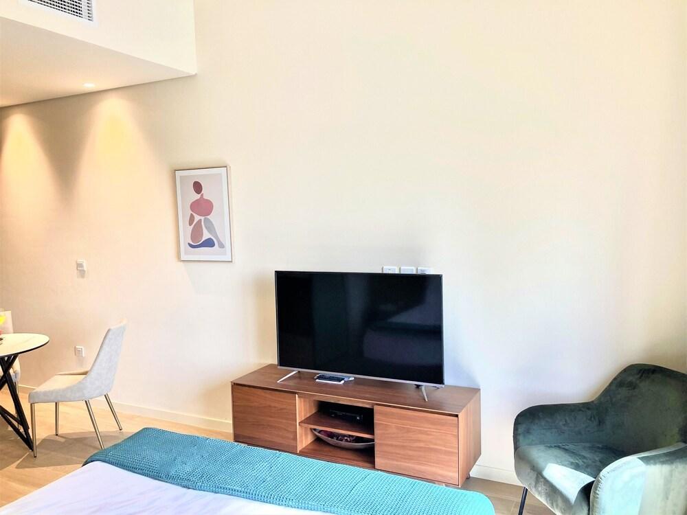 Amazing living in park view studio