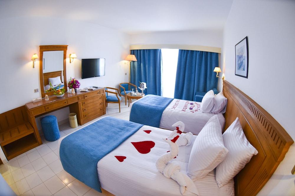 MG Alexander The Great