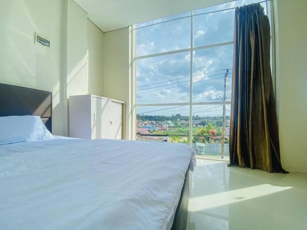 Ivesa Inn Redpartner