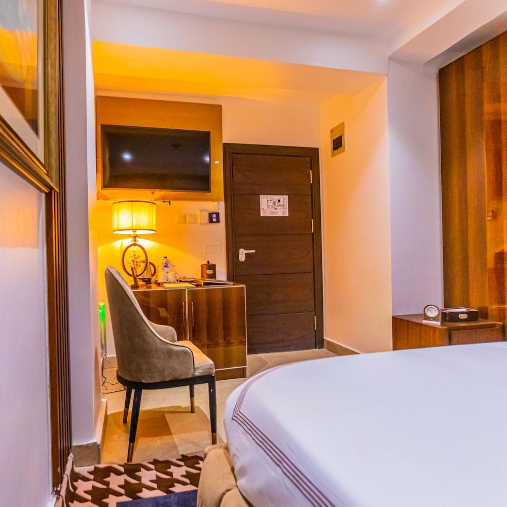 Isglo Hotels Ikoyi