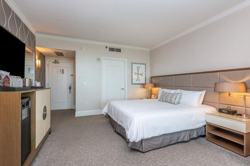 Fonttrebvsjs - Unit 1117 1 Bedroom Condo by Redawning