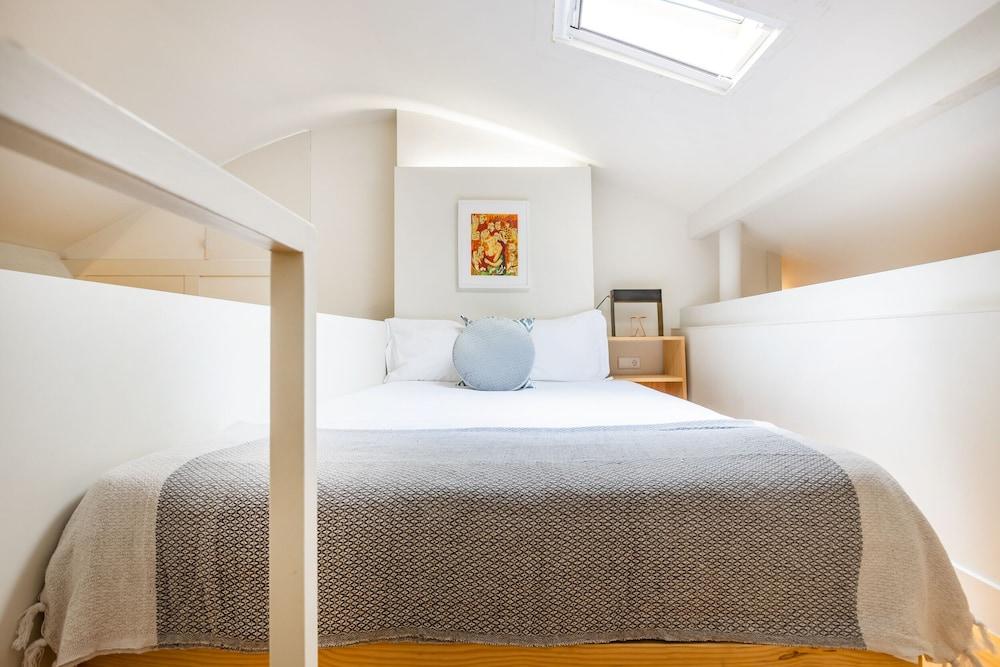 Oporto Loft with Mezzanine