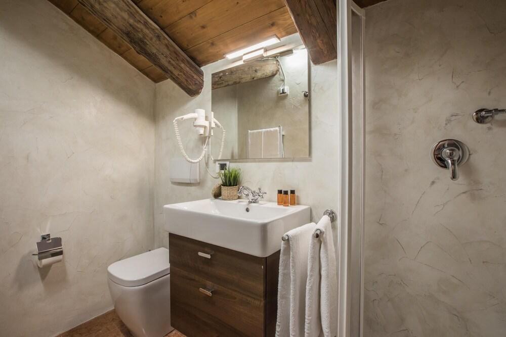 Ca Del Monastero 9 Collection