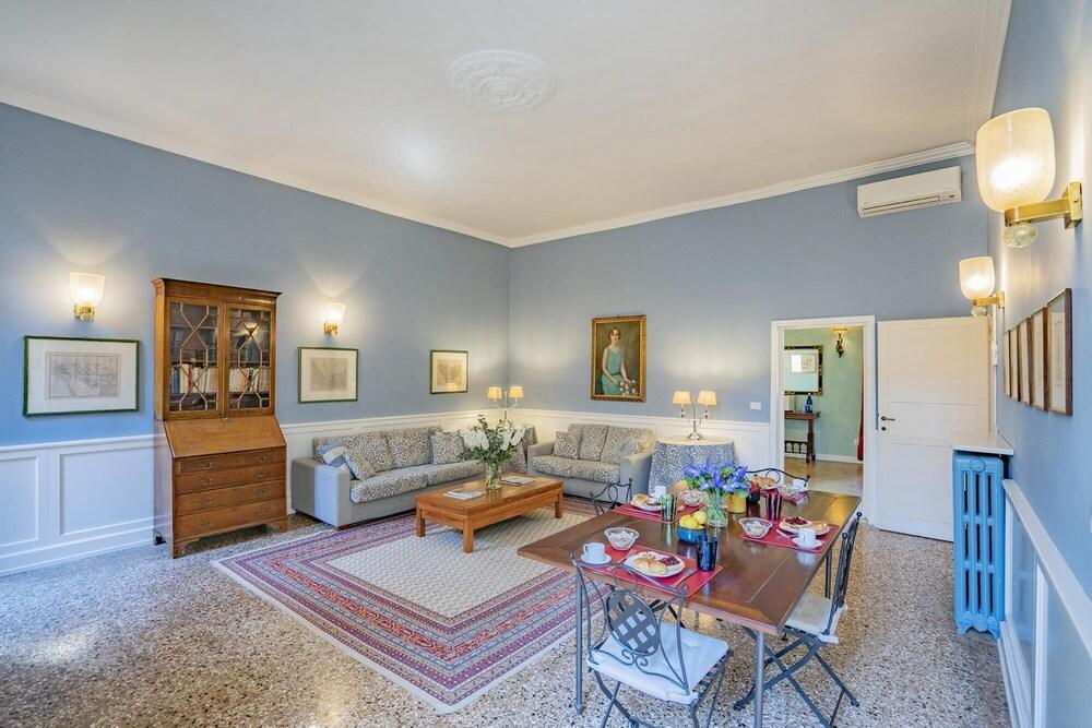 Ca Grassi 1 Venetian Apartment