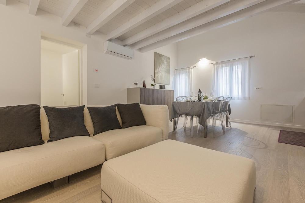 Ca Rossini 2 Apartment