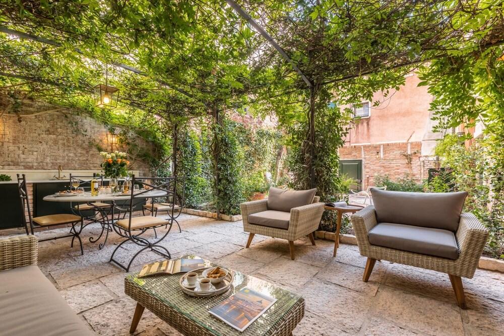 La Baruffa With Private Garden