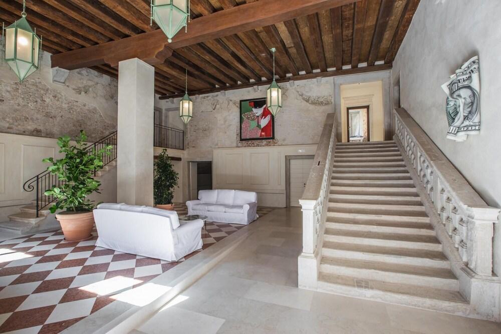 Varoter Design Venetian Studio