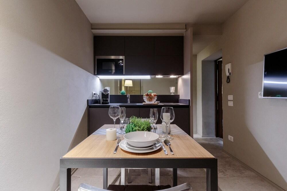 THE Smart Lucca Apartment Suite Inside the Walls