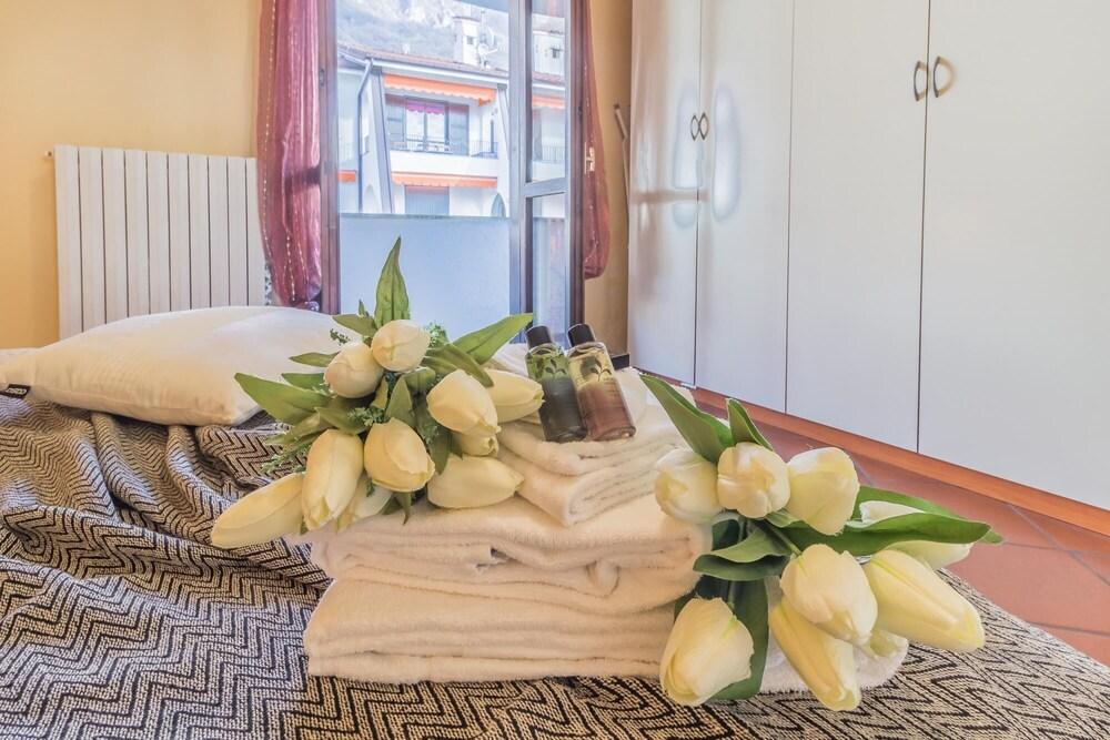 Honey Lake House Lierna