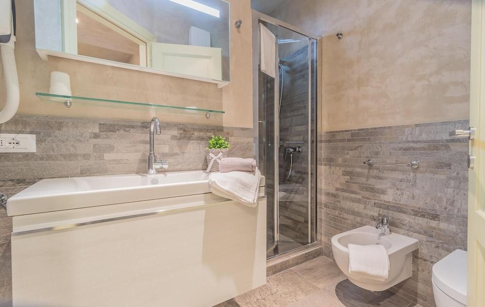 Del Duca Apartment in Varenna