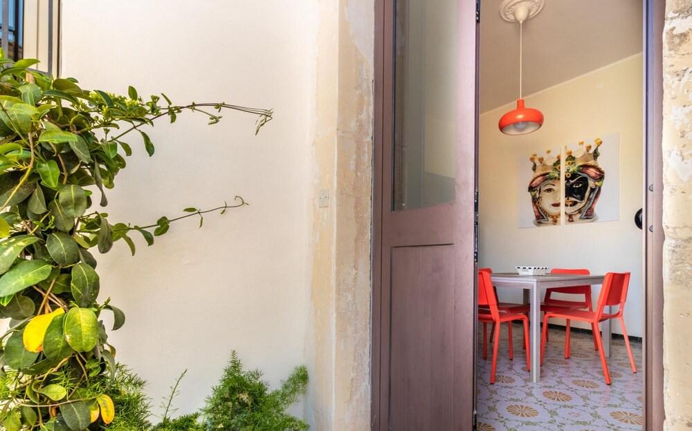 Sr-i754-bain42a1 - Violet Guest House