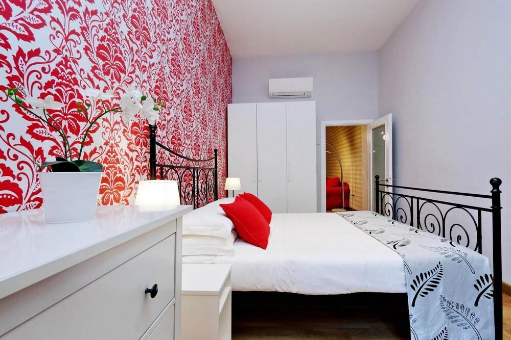 Rm-h501-qufo5a2 - Cozy Tritone