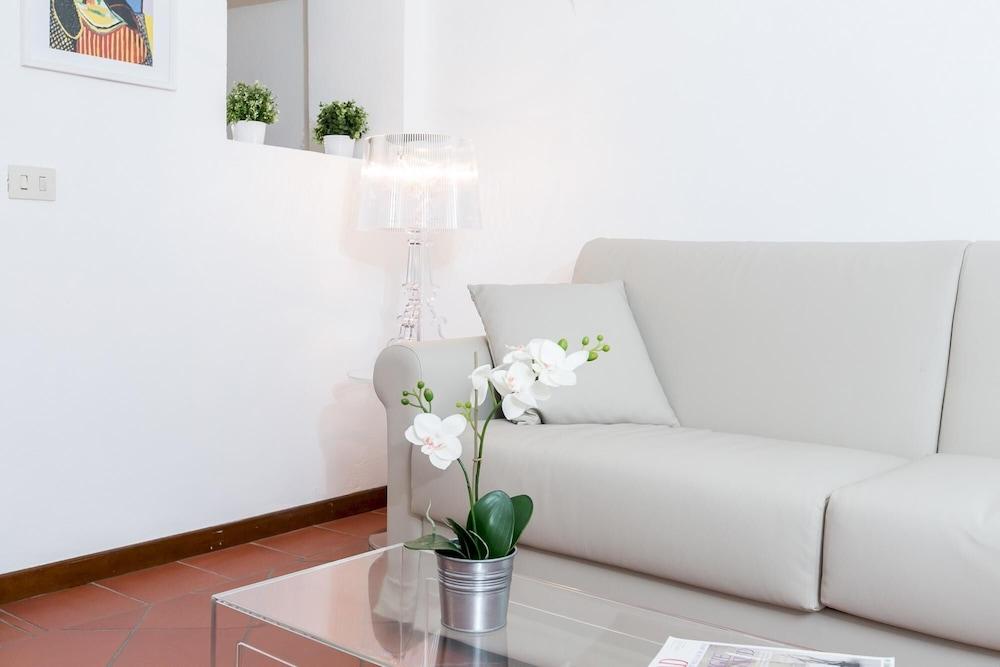 Rm-h501-orbi15a1 - Fiorentini Charme