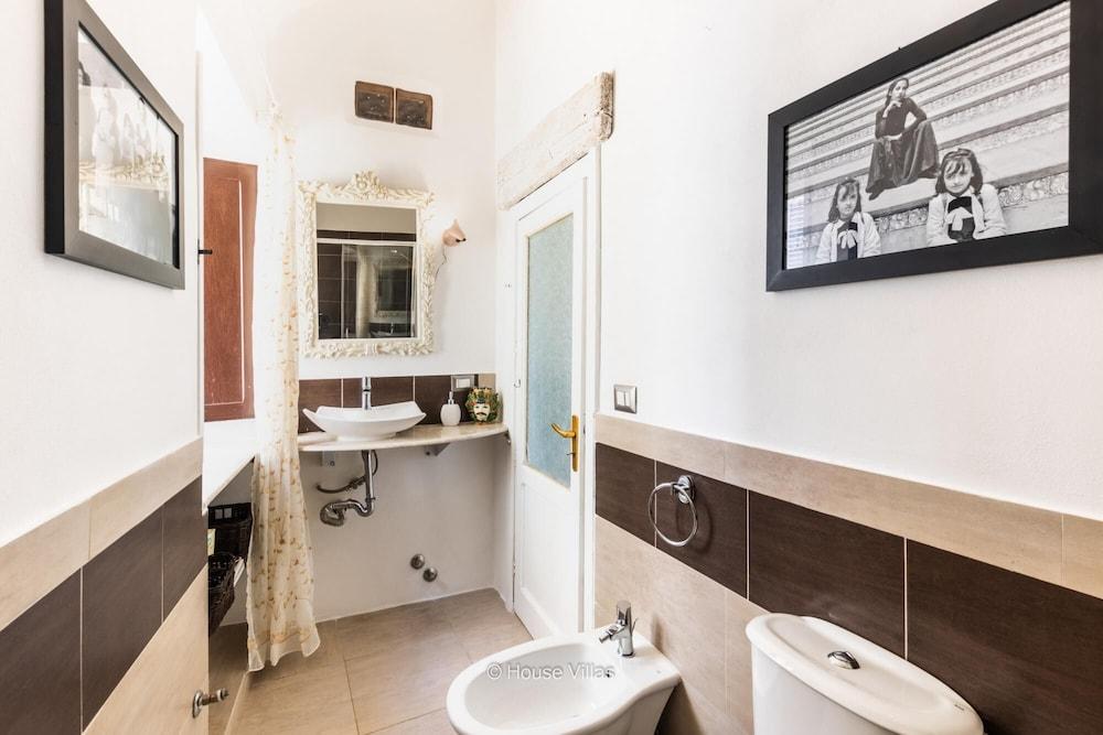 Golden Stone in Noto