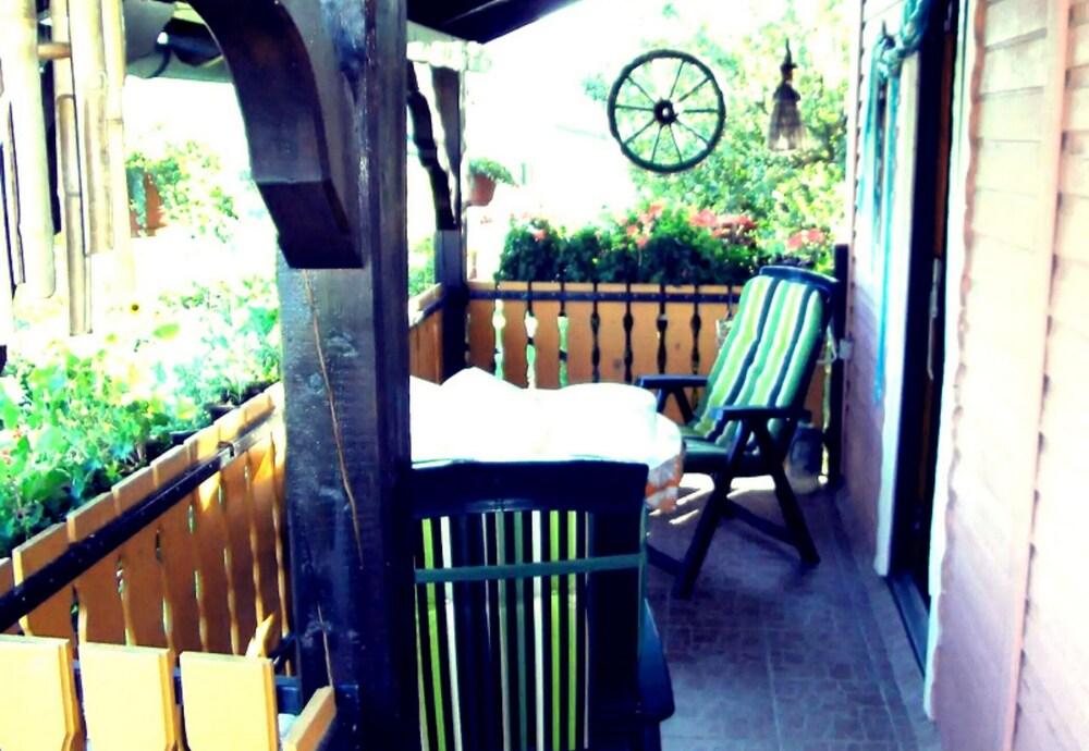 Romantic Cottage In Real Nature