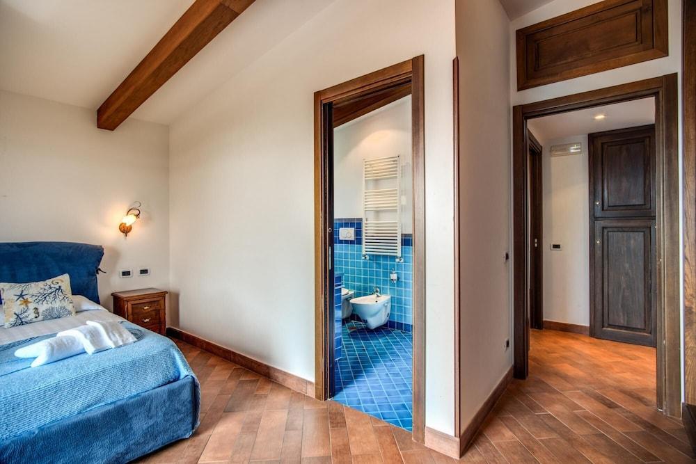 Sea View 8 Bedroom Villa