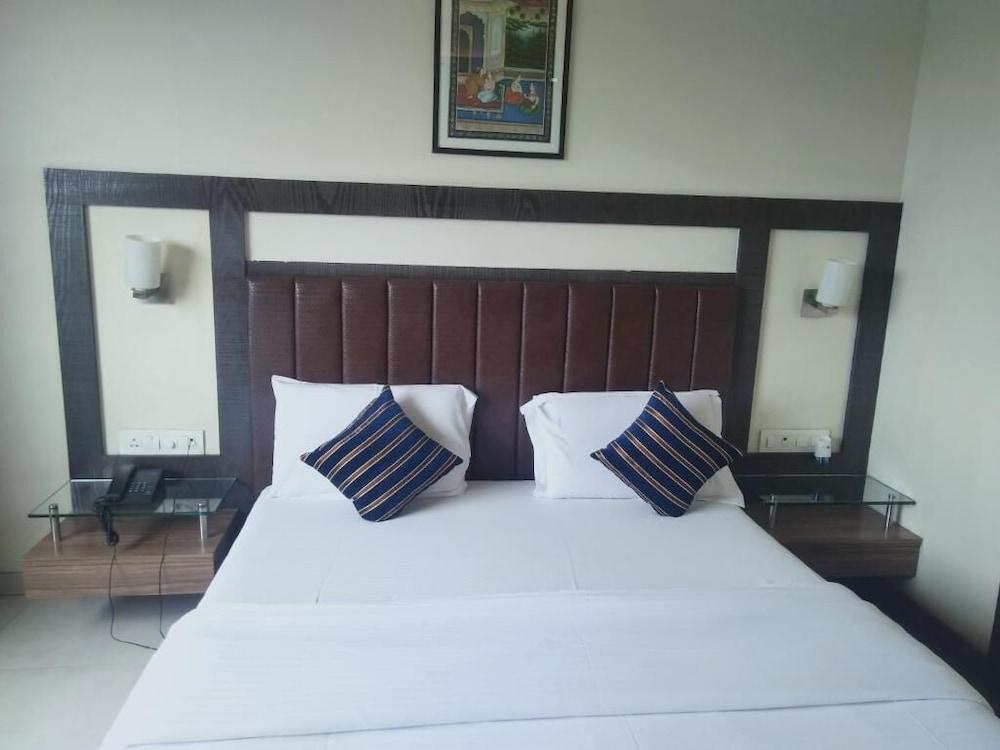 Hotel Udayanraje Palace