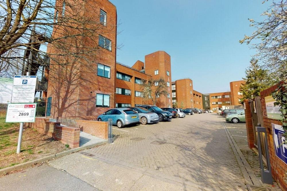 Luxury Apartment - Town Centre North Stevenage