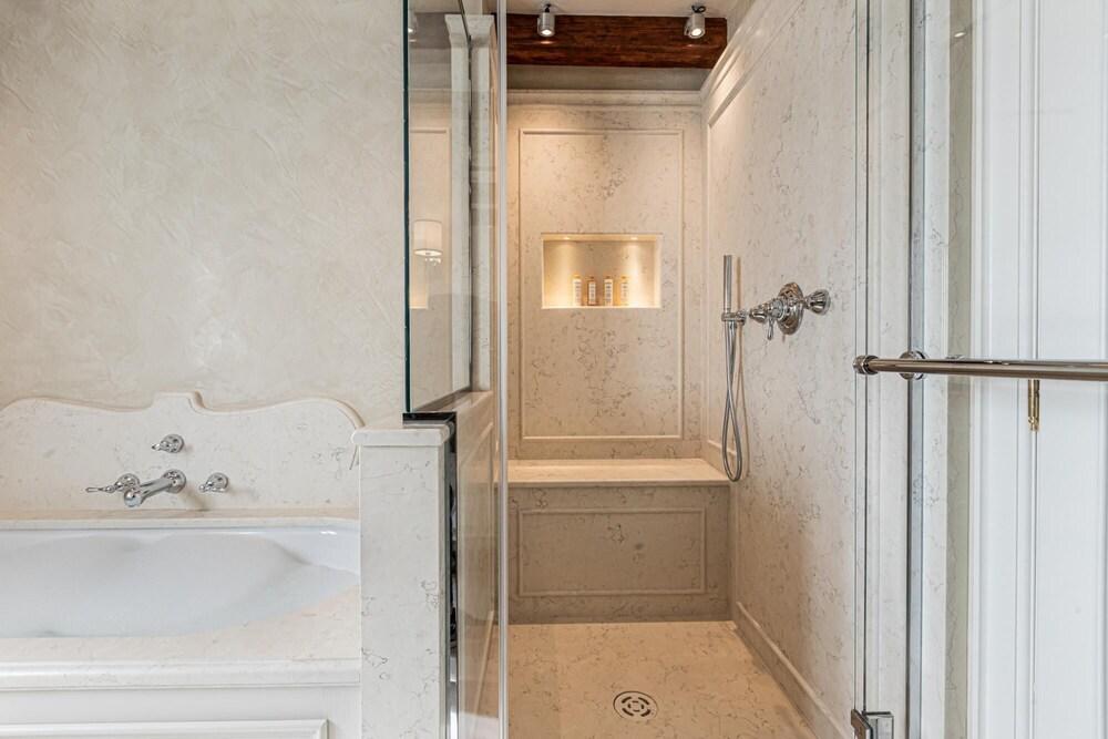 L Opera Divina in Venecia