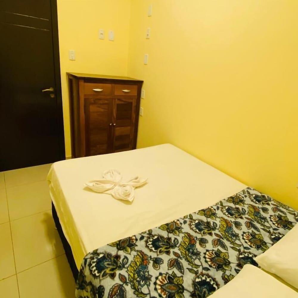 Pesquise Hostel & Viagens