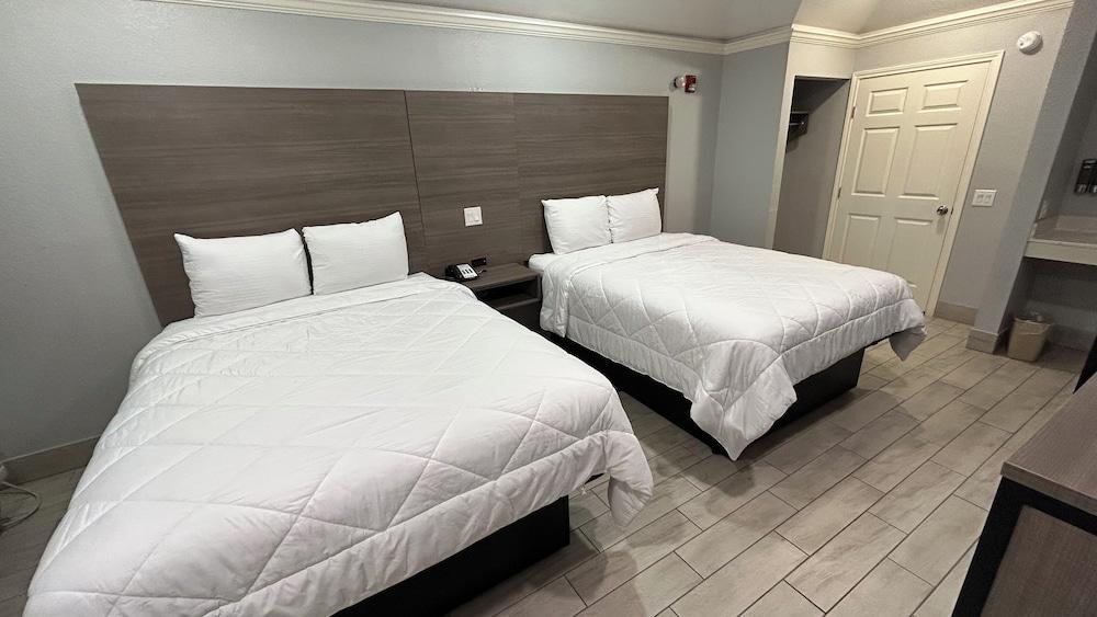 Kiwi Inn Capital O Houston - Hwy 249