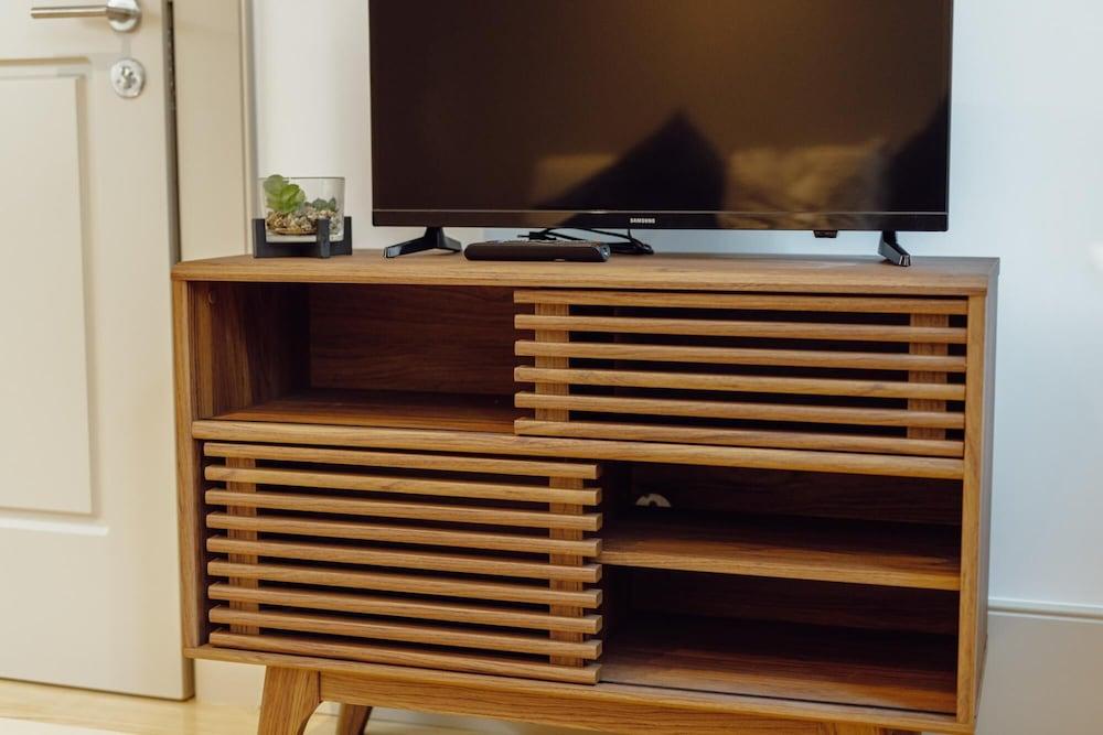 Legacy Oporto Design Apartment A by Vacationy