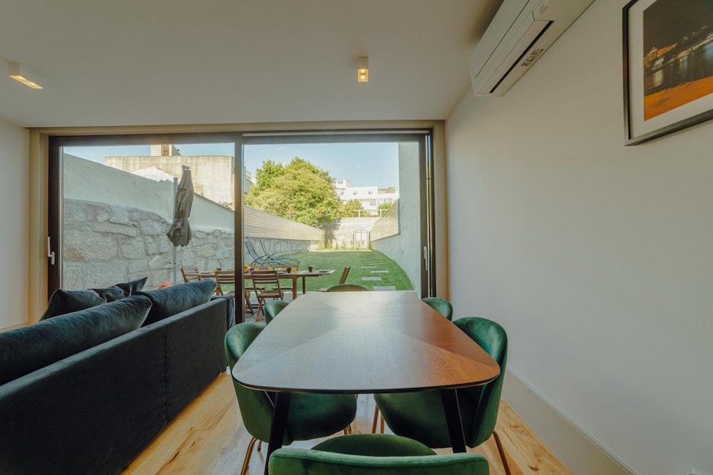 Legacy Oporto Premium Apartment B by Vacationy